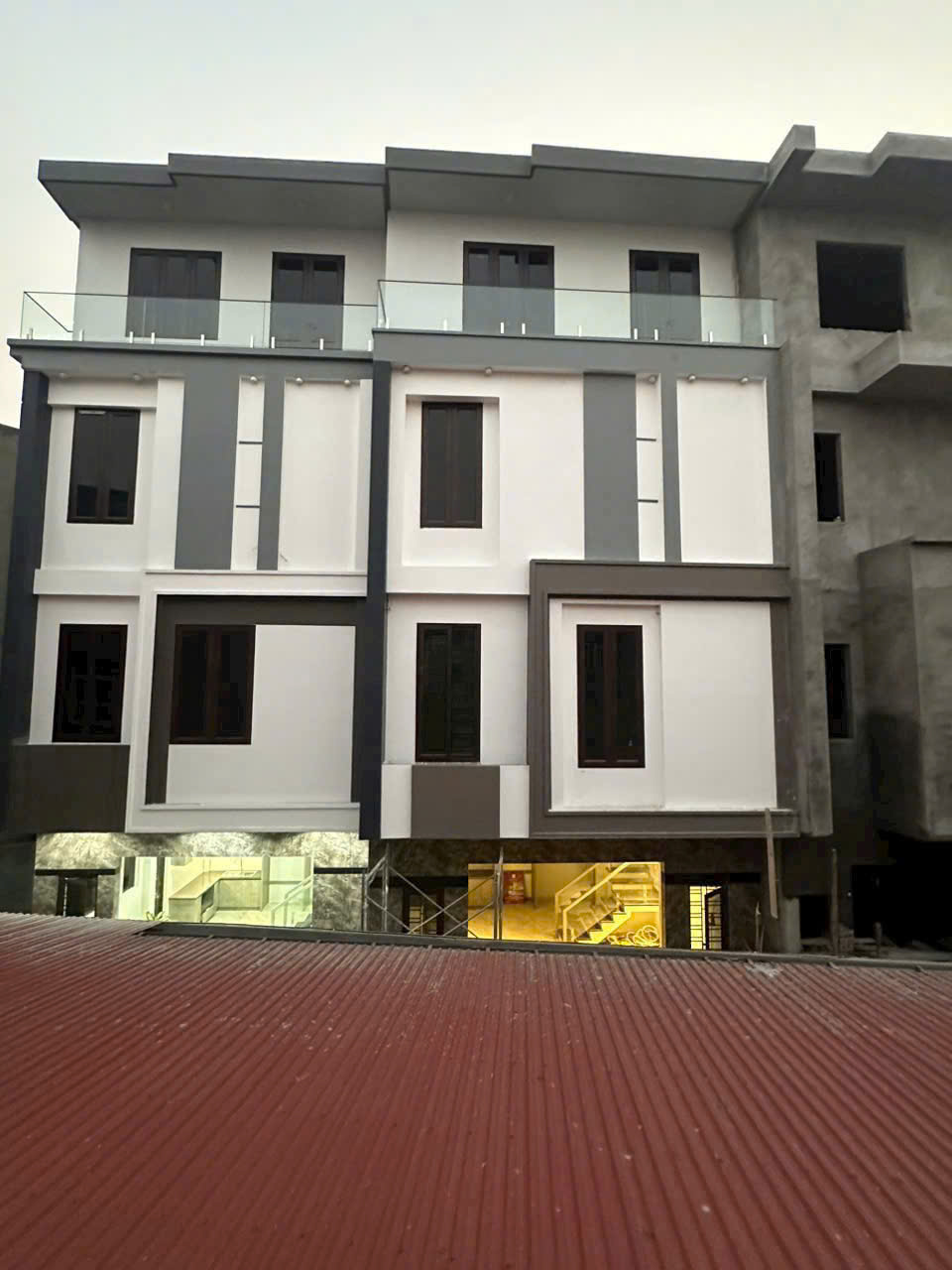  BÁN NHÀ 4 TẦNG LÔ GÓC NGÕ 46 LẠCH TRAY – TRUNG TÂM NGÔ QUYỀN – GIÁ 3,7 TỶ 