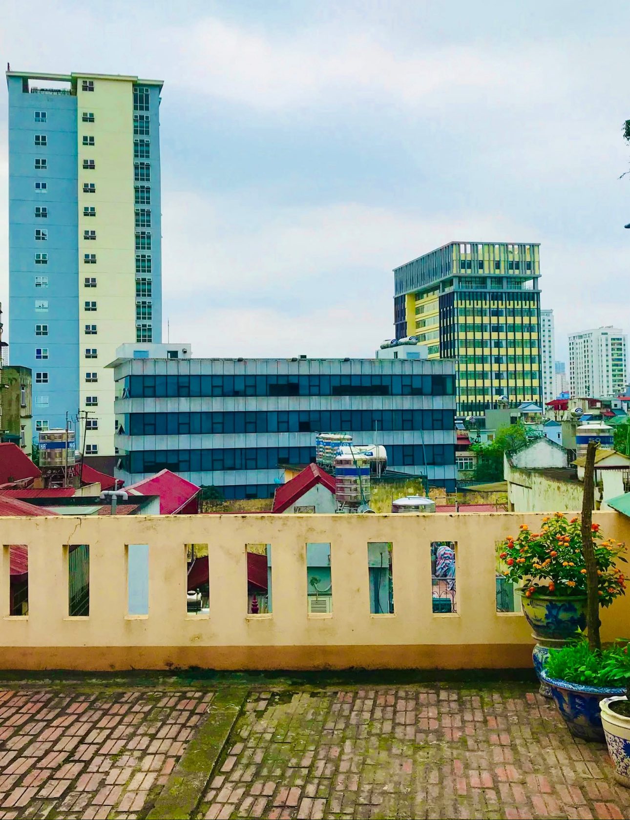  Cho thuê nhà ngõ oto Chiến Thắng 60m2* 2,5 tầng, 1 ngủ, 3 WC, Giá 11 triệu 