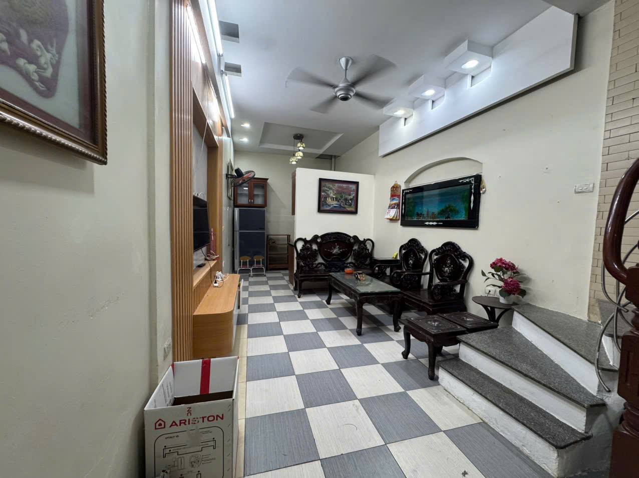  Cc cần cho thuê nhà ngõ Giếng Mứt, 4 tầng x 35m2, 3 ngủ, vào ngay, chỉ 12 triệu 