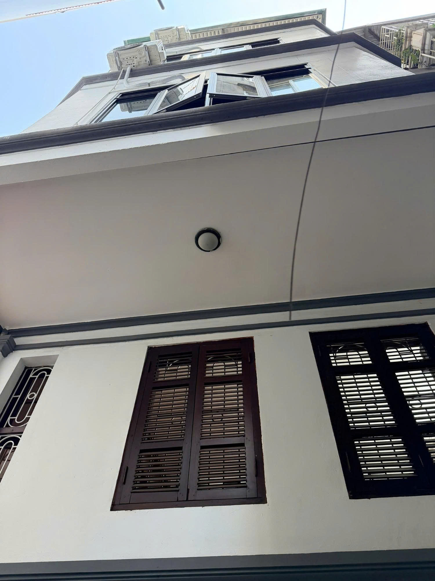  Bán Nhà Phan Kế Bính 43/50m2. 5 tầng. mặt tiền 5.2. giá chỉ 13.9 Tỷ Ba Đình Hà Nội 