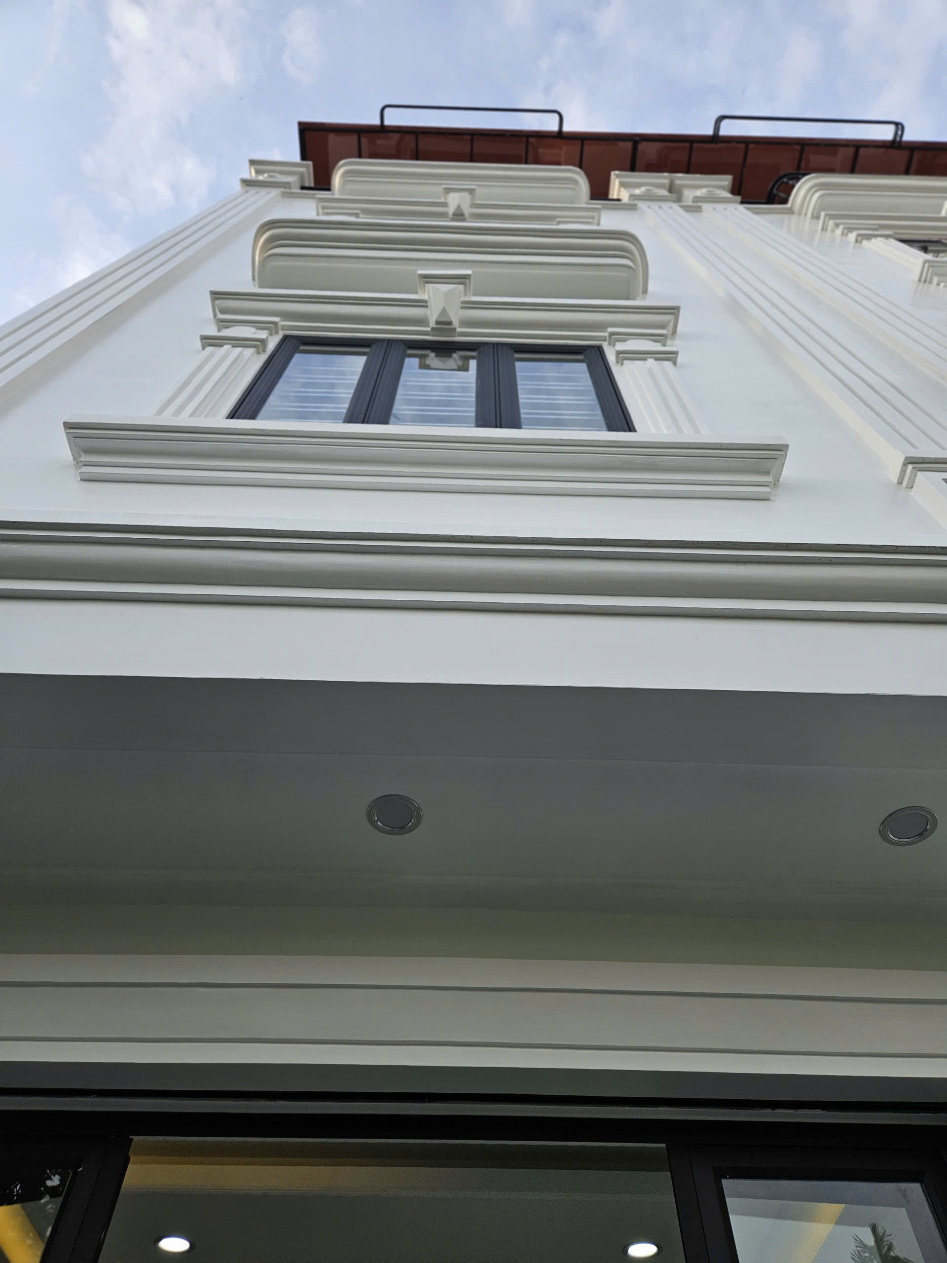  BÁN NHÀ 4 TẦNG NGÕ 152 HỒ SEN – TRUNG TÂM LÊ CHÂN – GIÁ HƠN 3 TỶ 