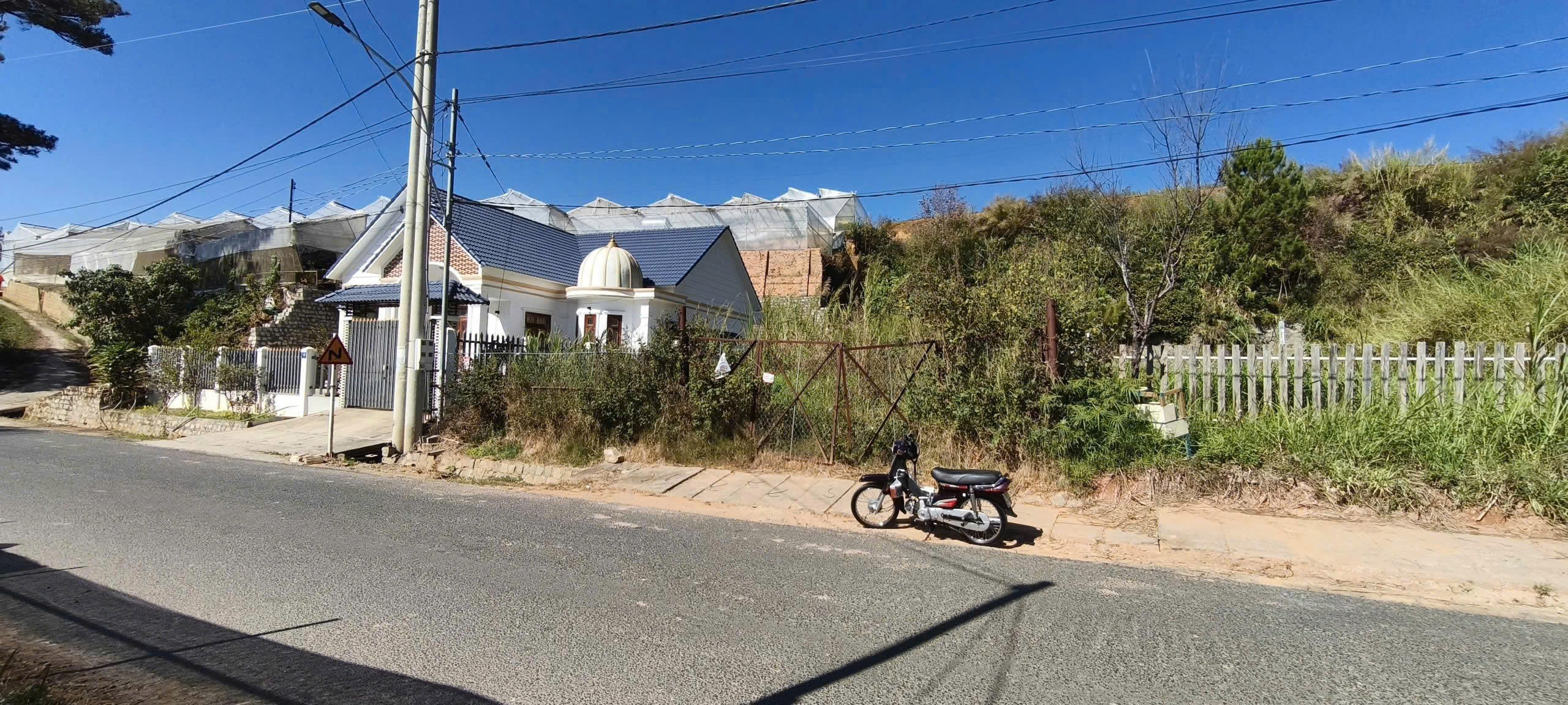  Bán 555m2 đất có 13,7m mặt tiền đường tô hiệu Phường 7 TP ĐÀ LẠT 