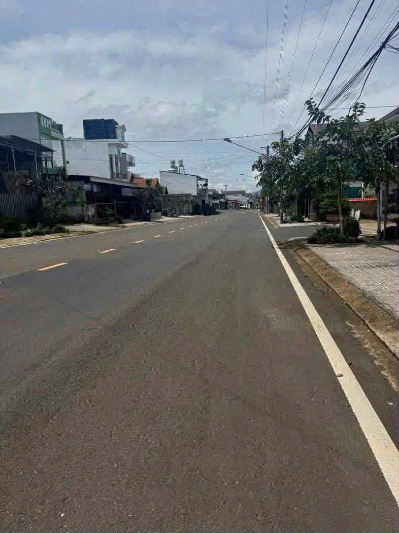  BÁN  ĐẤT TẶNG NHÀ MẶT TIỀN NGUYỄN ĐÌNH CHIỂU – P.1, BẢO LỘC, LÂM ĐỒNG 