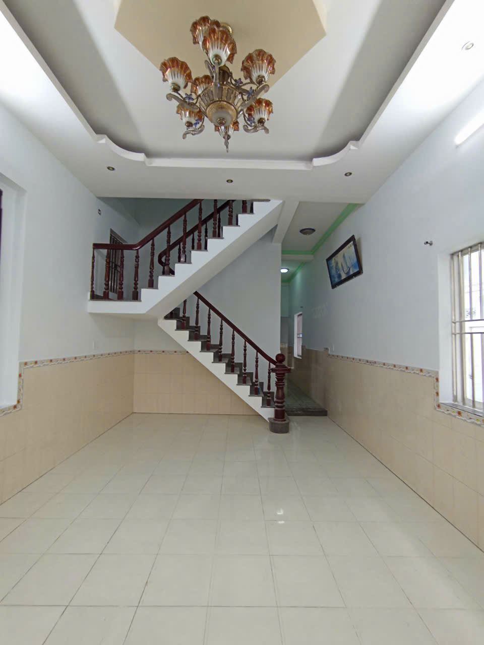  Bán nhà 1 Trệt 1 Lầu 154m²,SHR thổ cư,gần BigC Go,giá rẻ 