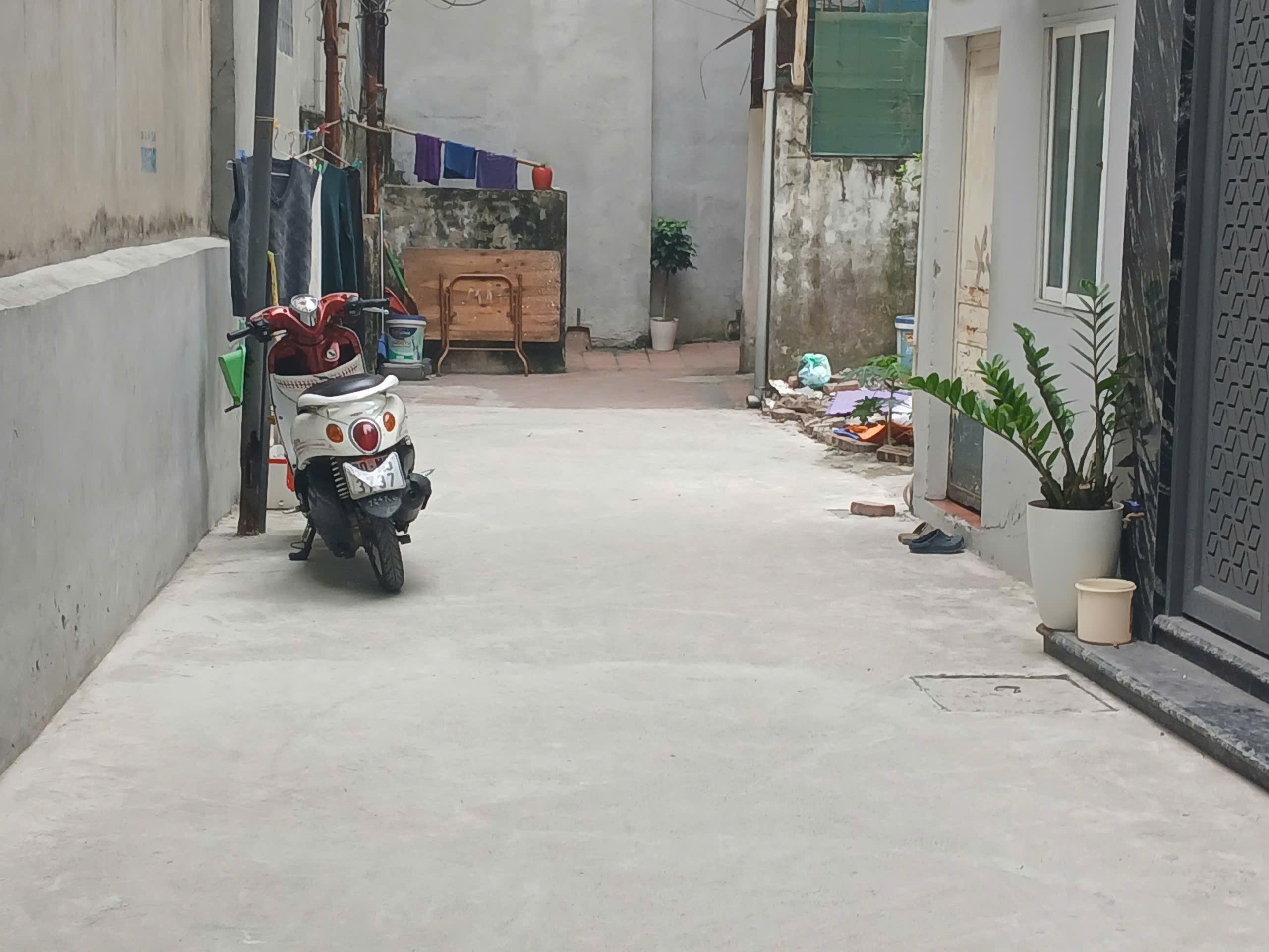  Cần bán lô đất 61.3 m2 tại Lâm Du, Bồ Đề sổ đỏ chính chủ số điện thoại liên lạc 0987806245 