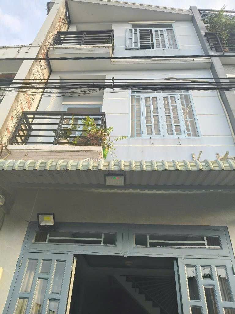  BÁN NHÀ  HXH - 3 TẦNG - NGUYỄN THỊ SÁU, Q.12 - GIÁ CHỈ  3.tỷ 