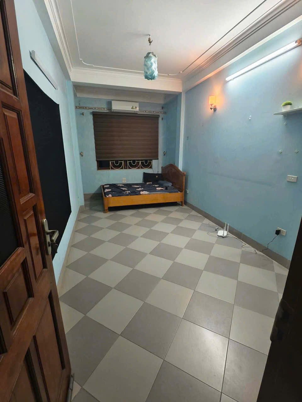  Cho thuê nhà ngõ Minh Khai 50 m2*4 tầng làm Vp cty kết hợp ở gđ, nhóm -Giá 15 triệu 