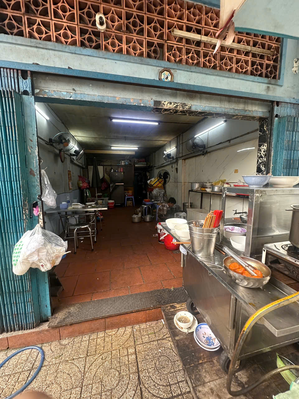  CHO THUÊ MẶT BẰNG MẶT TIỀN – QUẬN 5, TP HCM 