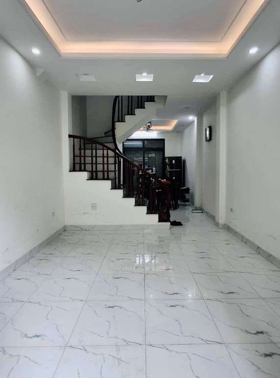  Bán nhà Lê Trọng Tấn, Thanh Xuân, Ô tô đỗ cửa, Kinh doanh, gần phố, 42m2, 11.5 tỷ(CTL) 