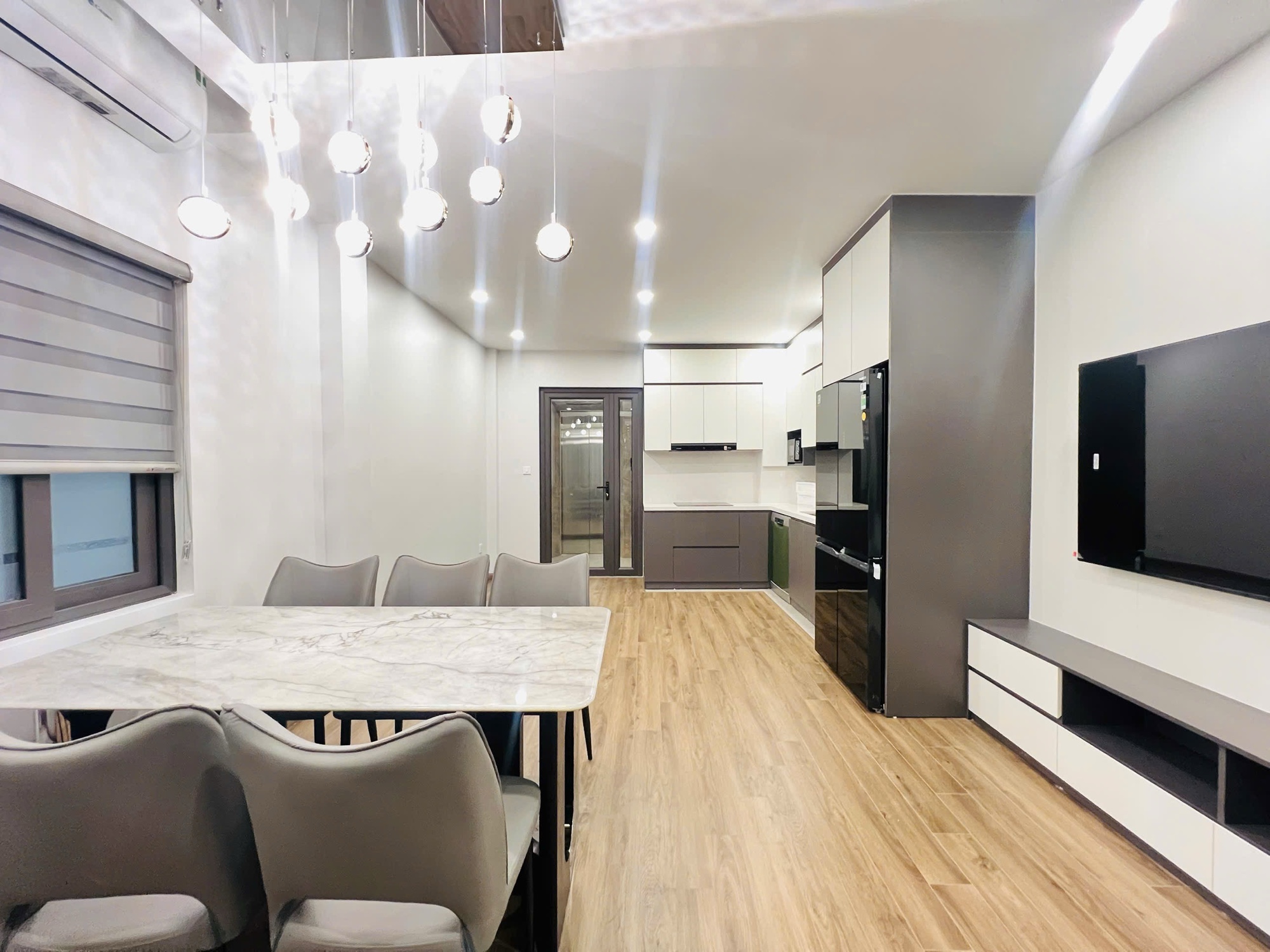  Bán Nhà  Kim Mã 38m2. 6 tầng. mặt tiền 4m. giá 16.5 Tỷ Ba Đình Hà Nội 