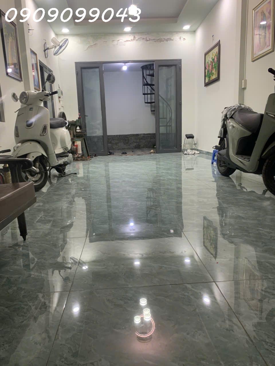  GẤP BÁN NGUYỄN VĂN QUÁ Q12 DT GẦN 100M
HXH ĐỖ CỬA NHÀ,NHÀ CÒN MỚI-2TẦNG
GIÁ CHỈ 3.9 TỶ. 