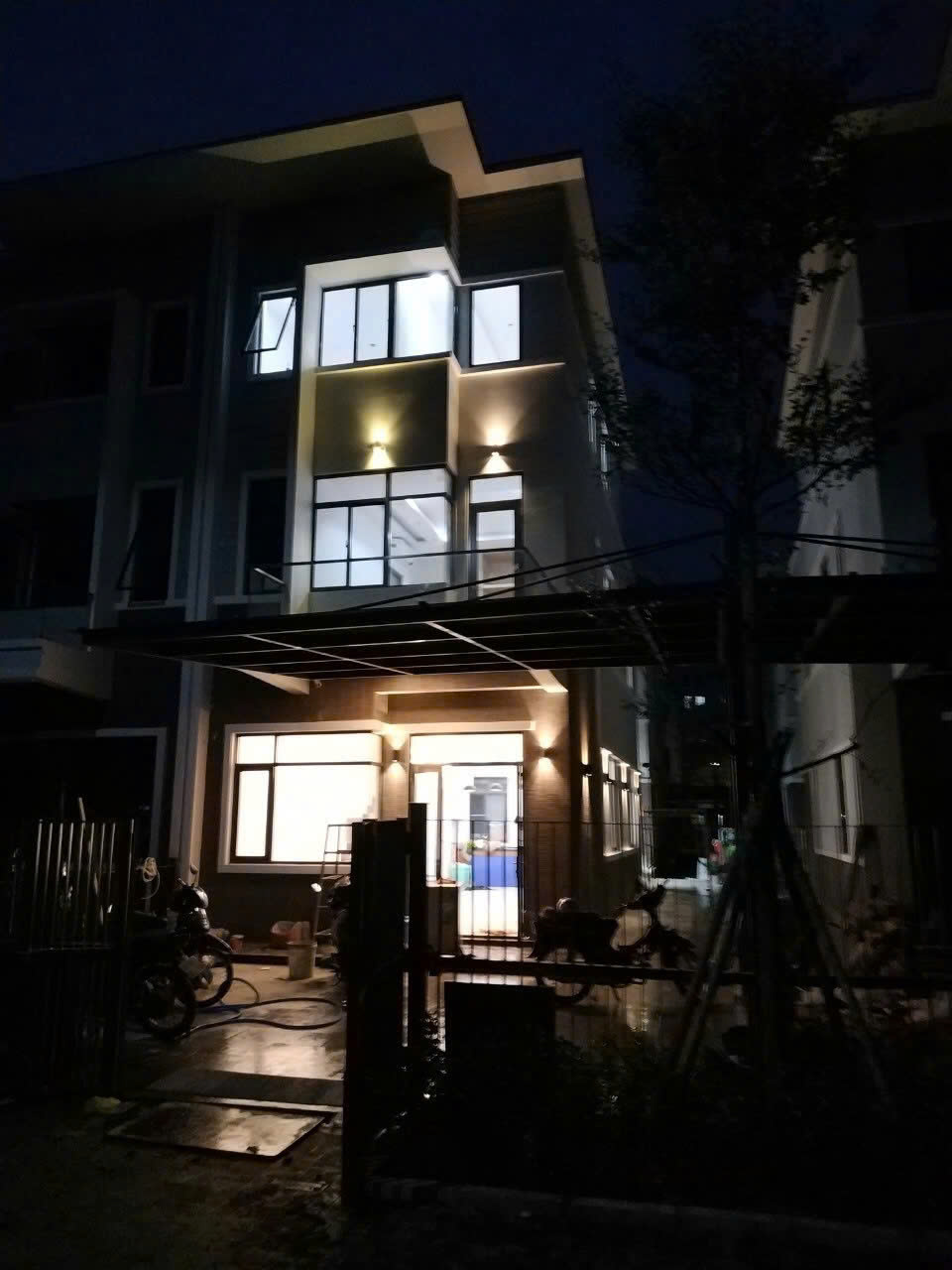  CHO THUÊ NHÀ Valora - 1 trệt 2 lầu  – Khu đô thị Mizuki, Bình Chánh, TP Hồ Chí Minh 