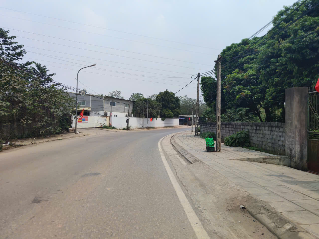  BÁN ĐẤT HÒA THẠCH, QUỐC OAI 330 M2 Full THỔ CƯ, ĐỪNG Ô TÔ TẢI TRÁNH, GIÁ 23 TR/M2 