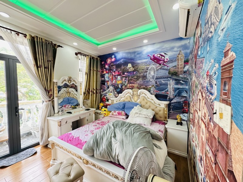  BIỆT THỰ P 15 TÂN BÌNH NGỘP BANK CẦN BÁN GẤP  