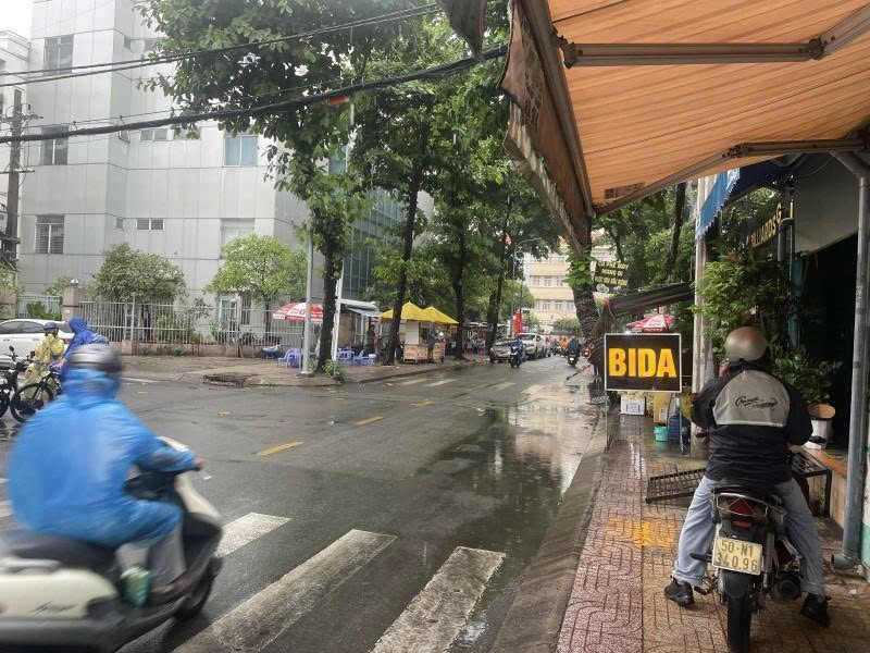  Bán nhà Mặt tiền Phạm Vấn - gần Nguyễn Sơn, 10x29m, 2 tầng - 1 đời chủ - tiện xây, 42 tỷ. 