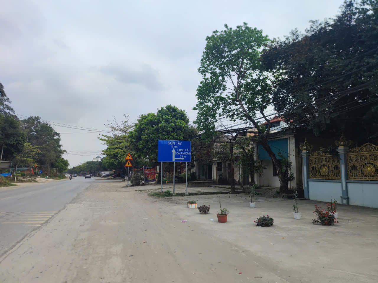  BÁN ĐẤT TRỤC CHÍNH TRẠI LÁNG, CỔ ĐÔNG, DT 100 M2 VIEW THOÁNG,Ô TÔ TRÁNH, GIÁ NHỈNH 4 TỶ. 