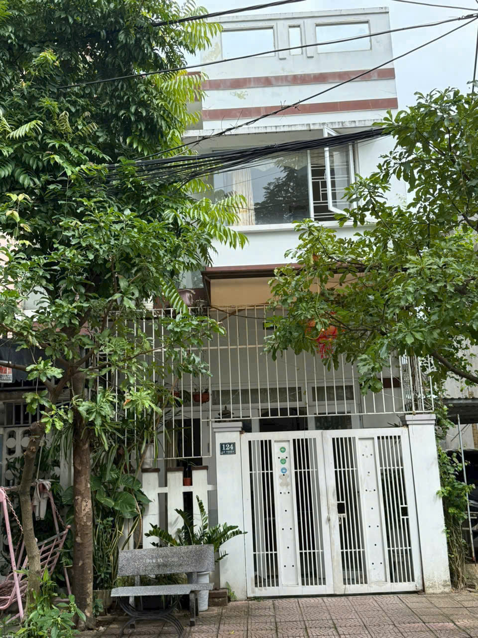  Bán nhà 2 tầng đường LÊ THIỆT – 2 phút ra đến bãi biển 