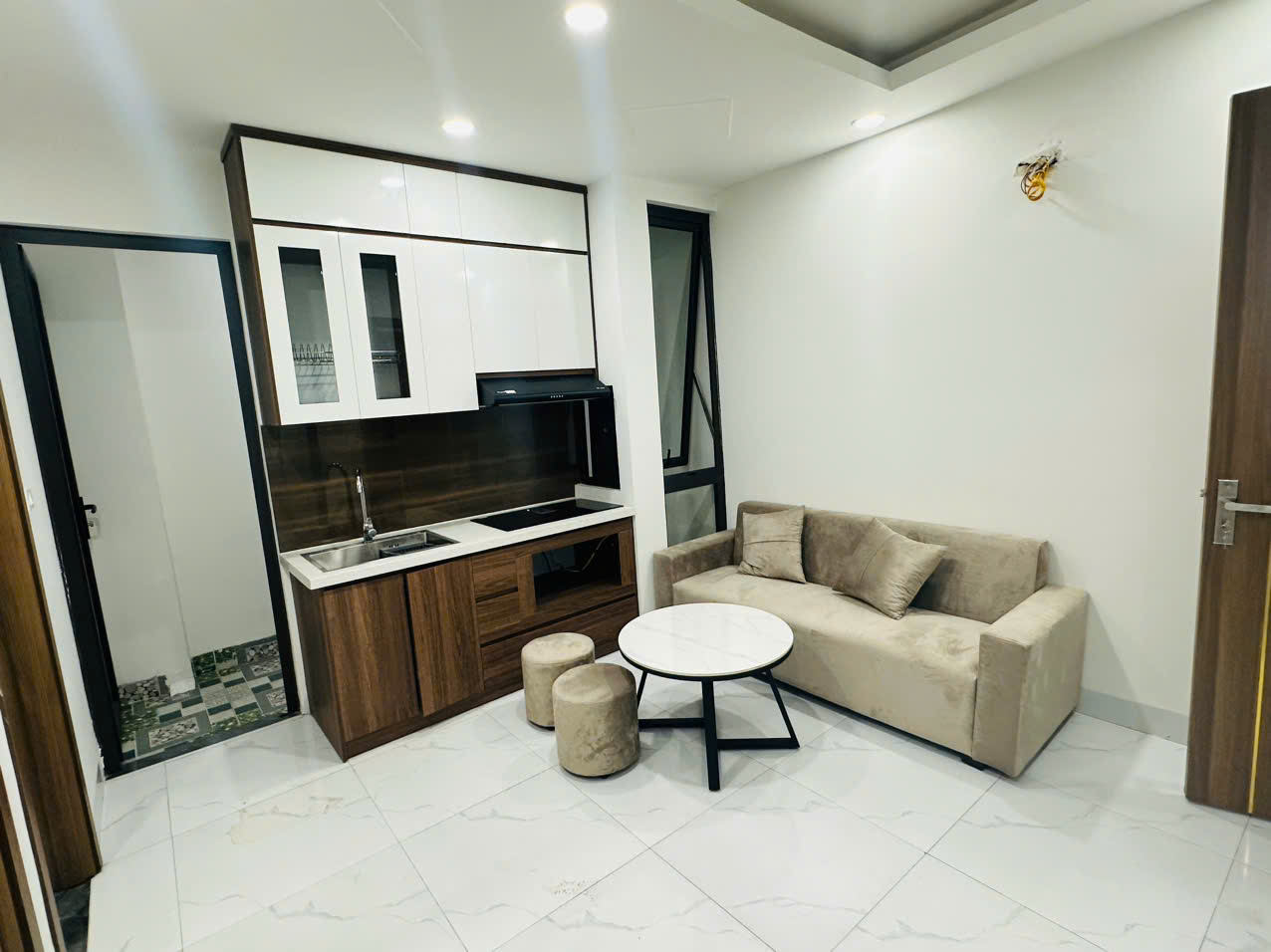  Cho thuê căn 2Pn Full đủ đồ cực đẹp tại ngõ 185 Quan Nhân 