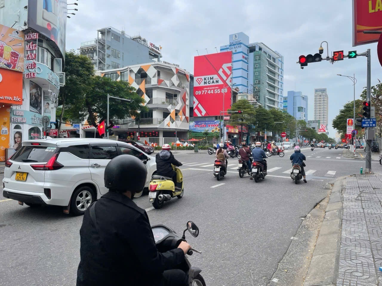  Bán nhà mặt tiền Lê Duẩn 68m2 gần Cầu Sông Hàn, vị trí kinh doanh đẹp, giá 22.5 tỷ 