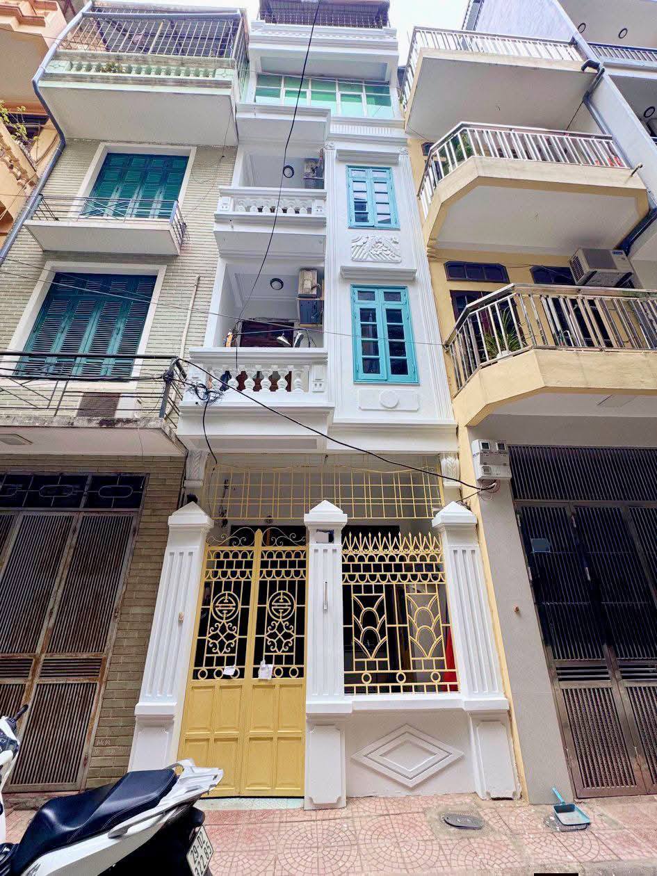  Bán nhà phân lô Láng Hạ, Đống Đa, vỉa hè ô tô dừng đỗ, kinh doanh, 45m, 5 tầng, 13.5 tỷ 