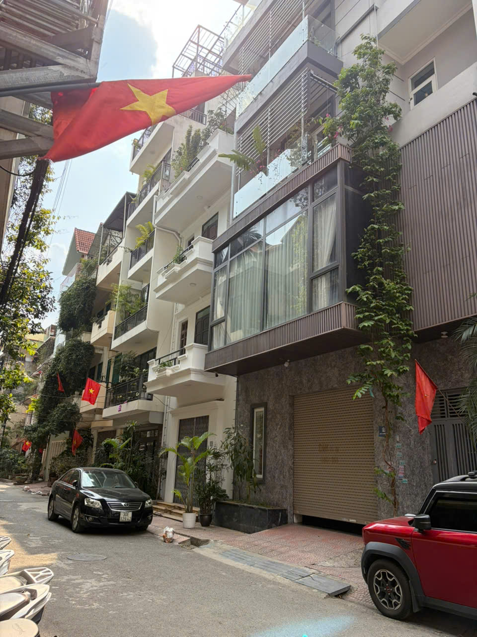  Siêu phẩm, bán nhà phân lô Lạc Long Quân, ô tô vào nhà, 6 tầng thang máy 30 tỷ 