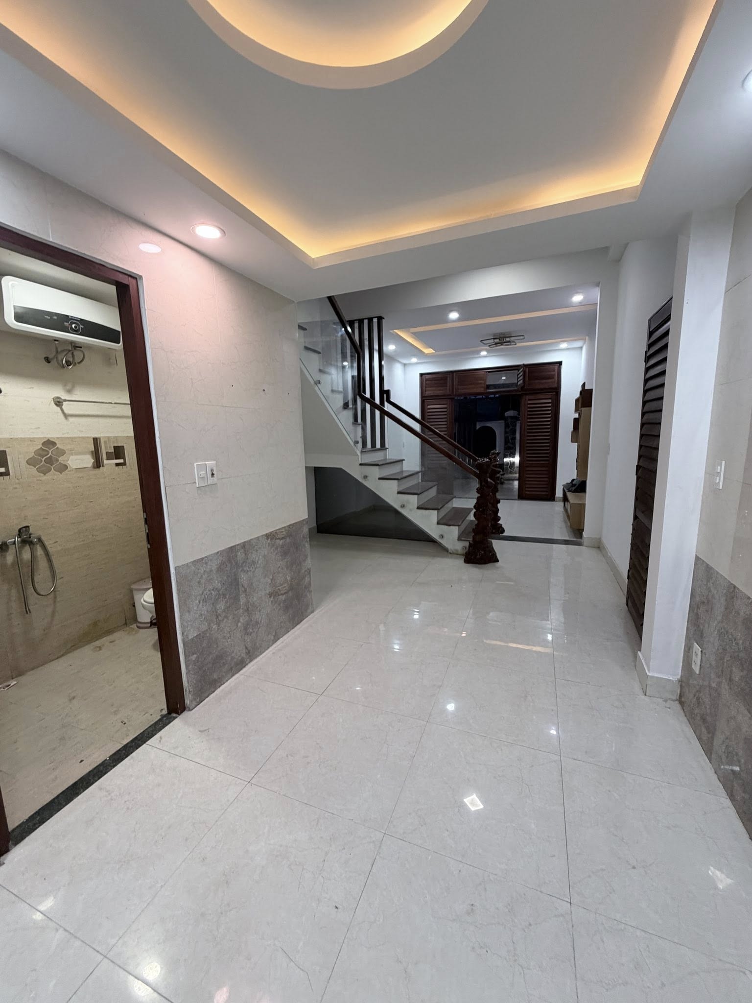  ????????Bán nhà 3 tầng 2 mặt kiệt Nguyễn Công Hoan 