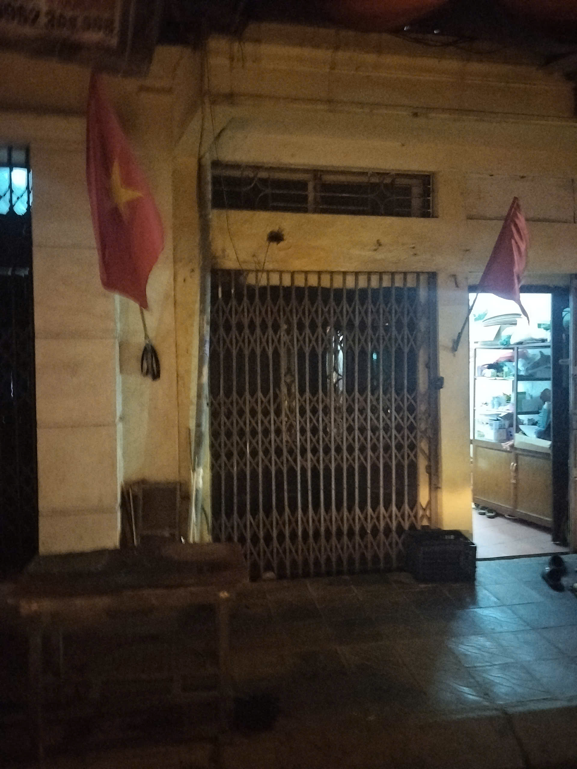  Cần bán mặt bằng kinh doanh Lĩnh Nam - 18m2 nhỉnh 5 tỷ - sổ riêng - phân lô ô tô- vỉa hè 