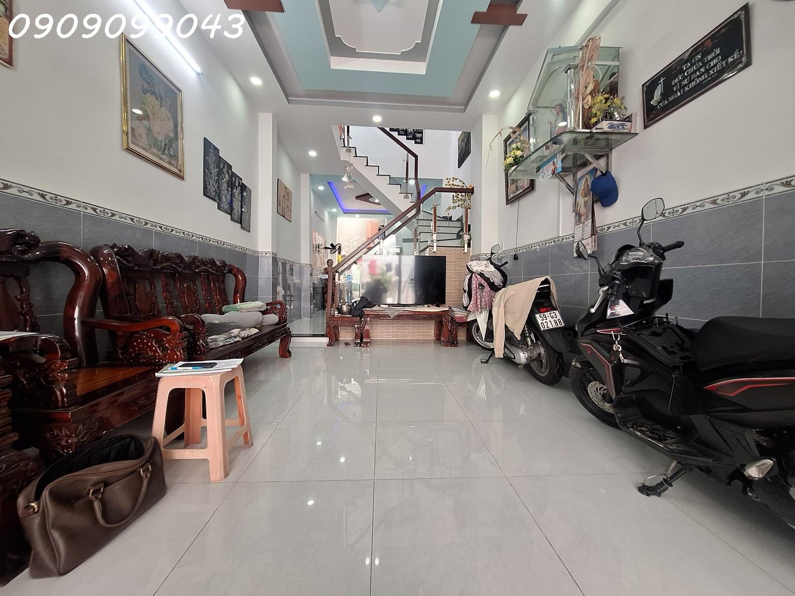  ????BÁN GIÁP RANH GÒ VẤP-TÂN BÌNH-85M2 4x20m
ĐÔNG HƯNG THUẬN,GÁP KHU DƯ CƯ ÁN AN SUONG, GẦN NHÀ GA T3 