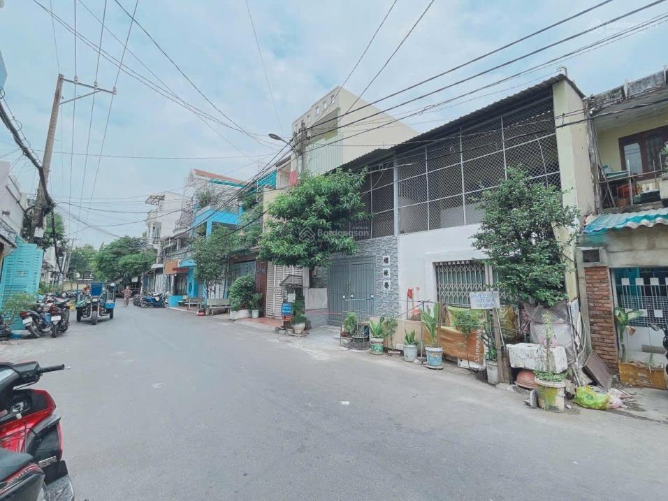  Bán nhà HXH 6m tại đường Nguyễn Văn Lượng. DT 4,14x16 (CN 68 m2). Nở hậu 4,46, giá cực tốt 7,8 tỷ 