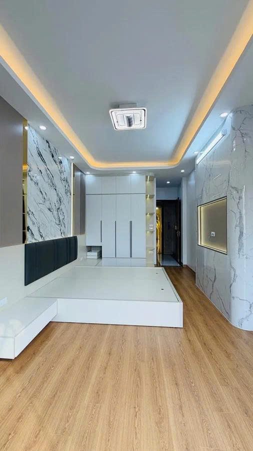  ???? BÁN NHÀ HOÀNG VĂN THÁI - THANH XUÂN  THANG MÁY - NHÀ ĐẸP Ở NGAY - 40m² - 5 Tầng - 10.x Tỷ 