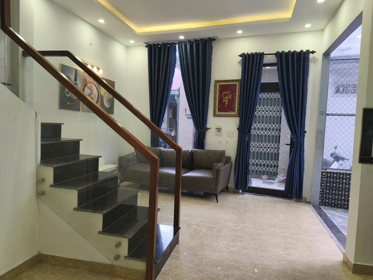  ♪ 2 mặt thoáng K Hoàng Diệu, 50m2 3 tầng, 3P ngủ khép kín, sân thượng trước-sau, ở ngay 3.95 tỷ 