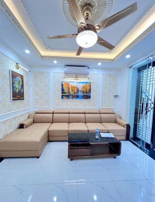  SIÊU PHẨM ĐA CÔNG NĂNG VÕ CHÍ CÔNG 60M 6T NHỈNH 16 TỶ LÔ GÓC 3 THOÁNG THANG MÁY FULL NỘI THẤT 