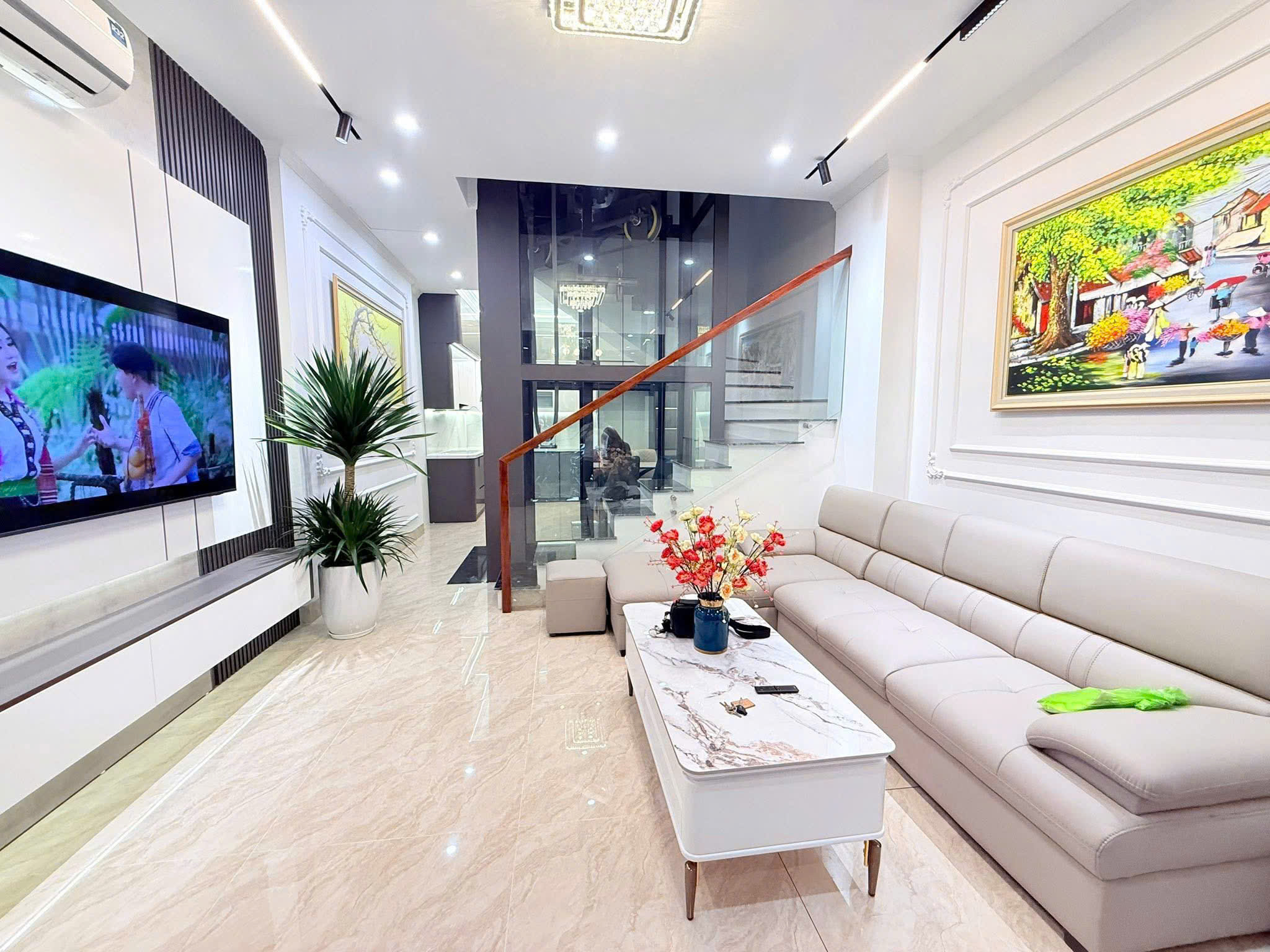  Cần bán nhà Thổ Quan – Phường Thổ Quan, Quận Đống Đa, có Thang máy – Nhà mới 