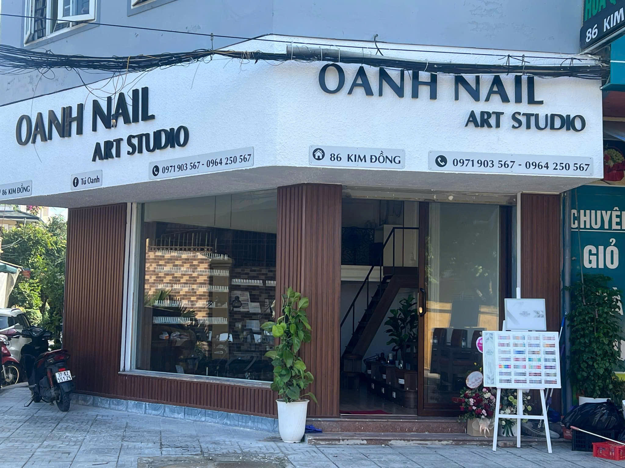  SANG NHƯỢNG TIỆM NAIL – MI – GỘI ĐẦU DƯỠNG SINH  Địa chỉ: 14 Nguyễn Trung Ngạn, 86 Kim Đồng – TP Vinh 
