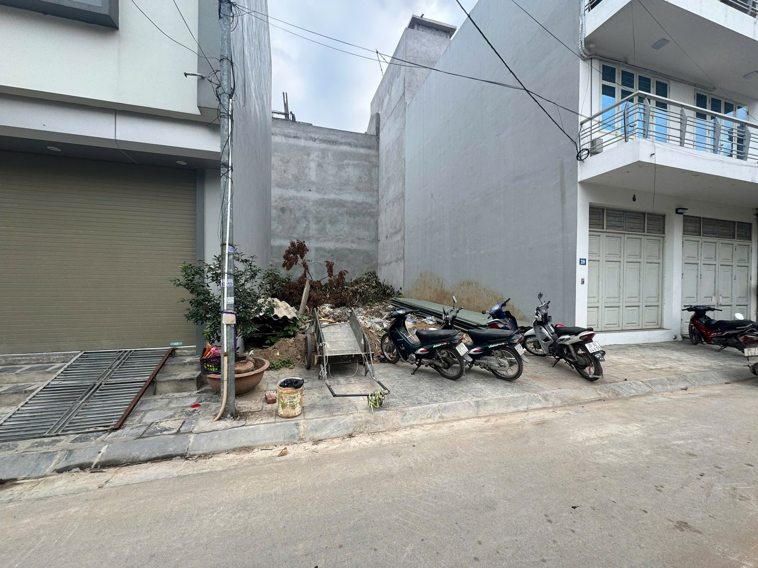  ĐẤT ĐẤU GIÁ VĨNH THANH GẦN INTRACOM 70M2 MT5 ĐƯỜNG Ô TÔ TRÁNH 