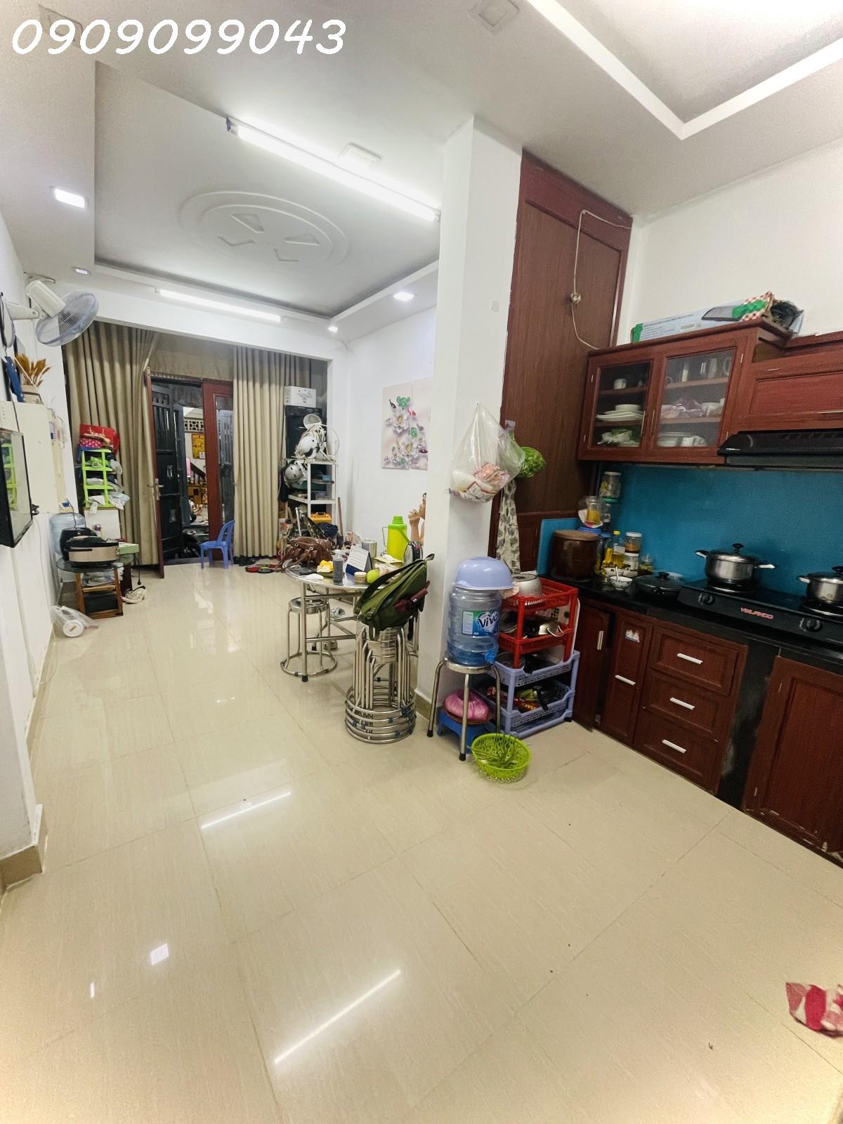  ????GẤP BÁN 2TẦNG BTCT–HẺM XE HƠI–TÂN THỚI NHẤT,Q12.
GẦN TRƯỜNG CHÍNH,NHÀ GA T3,GẦN CHỢ LẠC QUANG,PHAN VĂN HỚN 