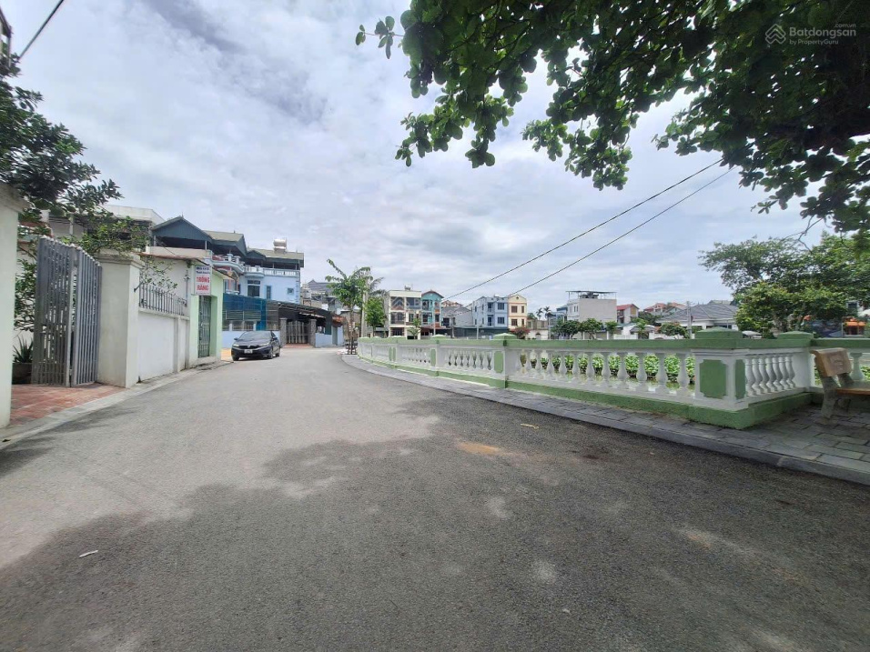  Siêu hiếm vỉew hồ ô tô tránh - 67.6m2 - đất Việt Hùng, Đông Anh 