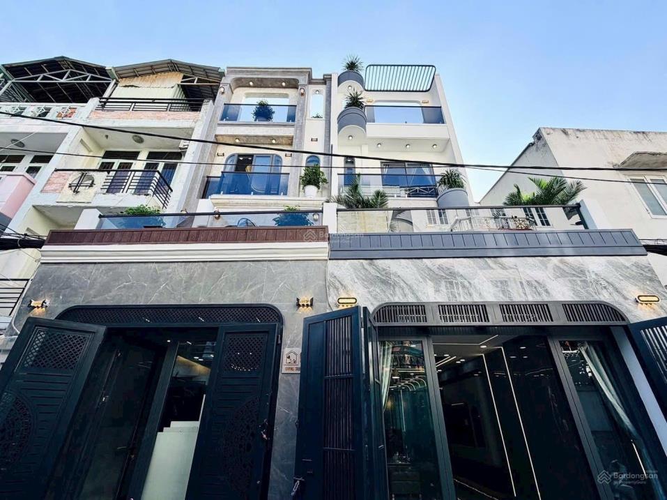  Siêu phẩm Nhà to cửa rộng - đường xe hơi vị trí: Quang Trung, AHT, Gò Vấp 