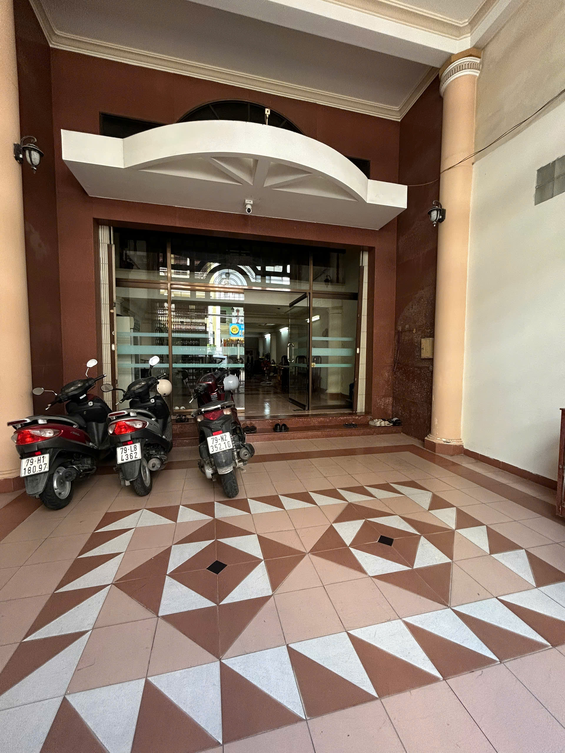  Đi bộ ra biển 3 phút – nhà trung tâm hiếm ngang 7m CHỈ 30 tỷ sở hữu nhà 5 tầng khai thác dòng tiền ngay trung tâm 