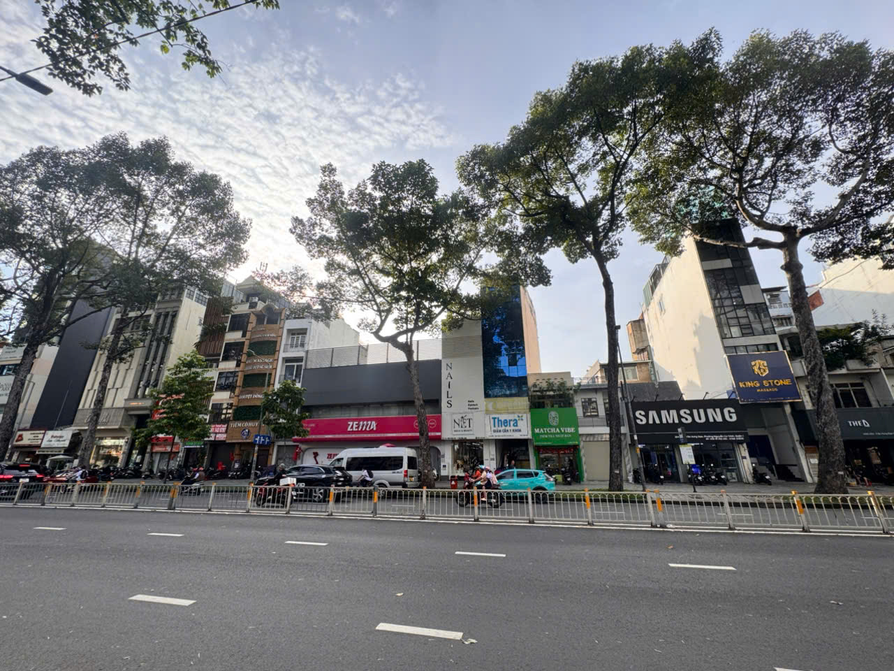  BÁN TÒA NHÀ 7 TẦNG CÓ HẦM ĐANG KINH DOANH MASAGE KING STONE - MẶT TIỀN Đ.TRẦN HƯNGB ĐẠO, QUẬN 1 - GIÁ TỐT NHẤT KHU VỰC ĐANG CHÀO BÁN CÓ SẴN KẾT CẤU 