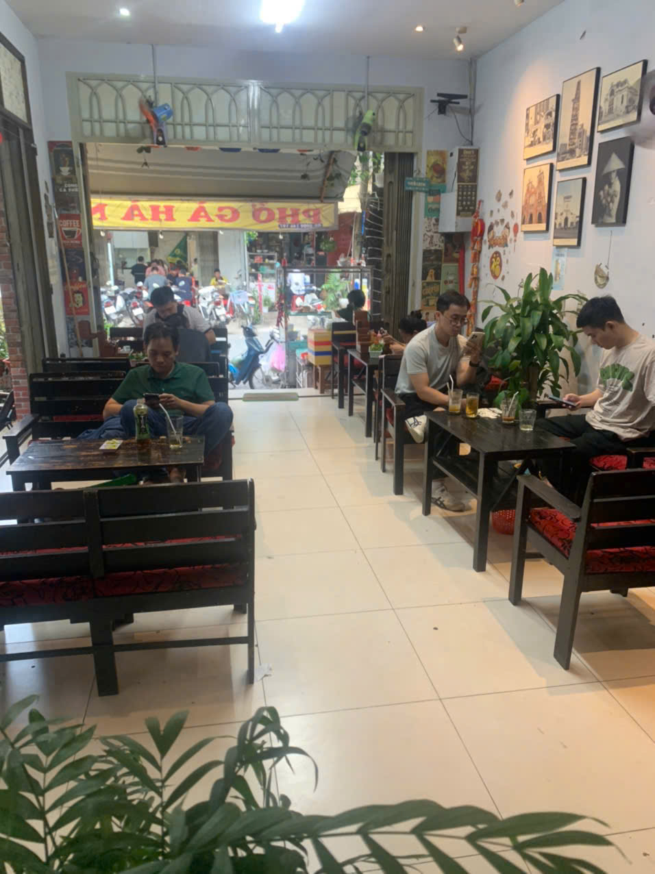  CẦN SANG GẤP NHƯỢNG QUÁN CAFE 150 BÀU CÁT 1 – PHƯỜNG 12 – TÂN BÌNH- TP.HỒ CHÍ MINH 