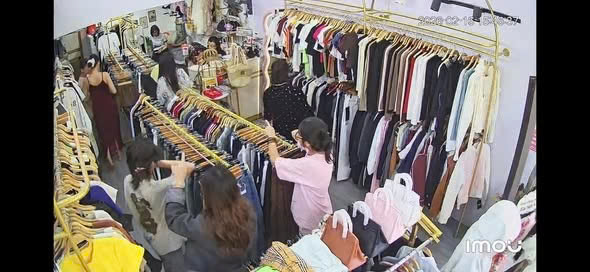  SANG SHOP THỜI TRANG XINH XẮN - HƯNG YÊN  đối diện trường cấp 3 