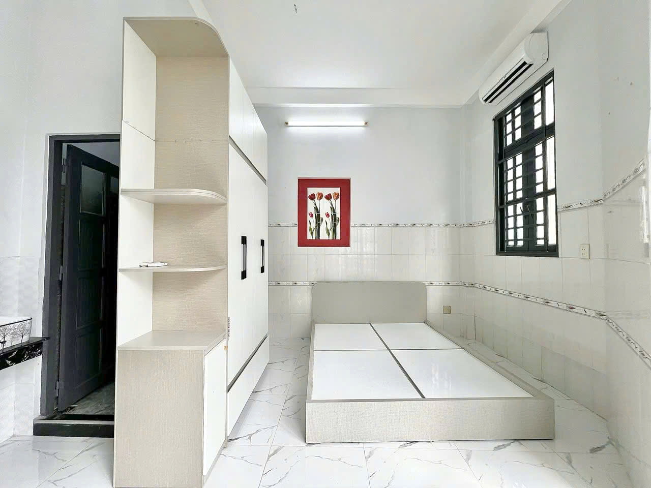  Nhà góc 4 tầng (6.1x10m) nở hậu DT lớn Bùi Minh Trực P5Q8. Giá 5.98 tỷ 