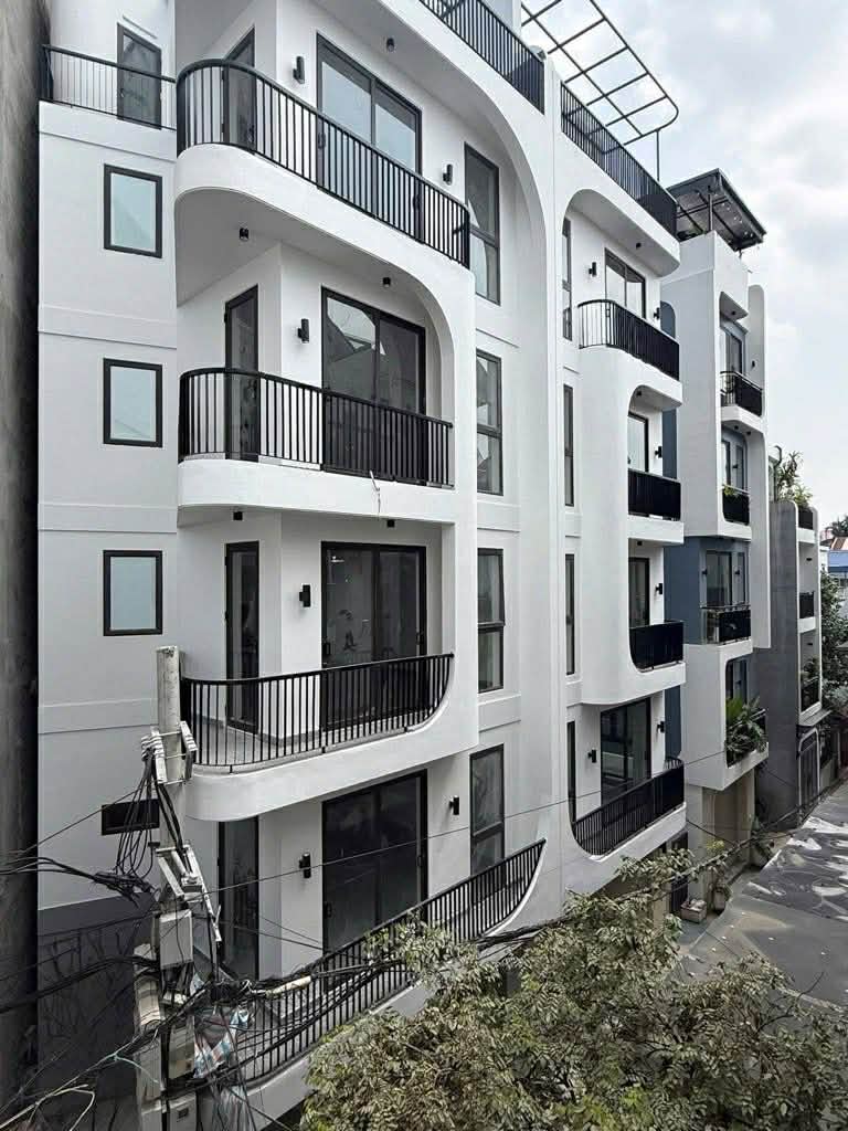  Siêu phầm Long Biên, 52m x 6 tầng, MT  6m, thang máy, gara, full nội thất, 10.5 tỷ 