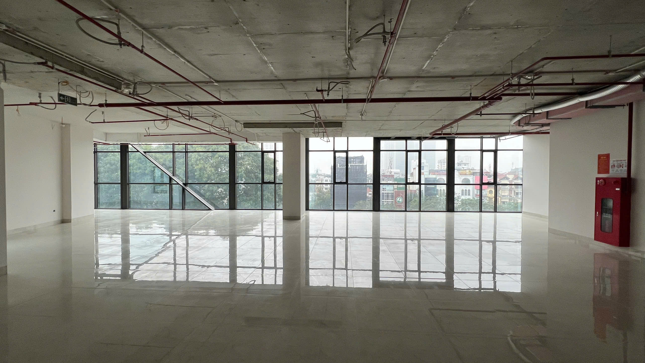  SIÊU PHẨM VĂN PHÒNG ĐƯỜNG LÁNG – MẶT TIỀN 21M – NHẬN DIỆN THƯƠNG HIỆU ĐỈNH CAO 