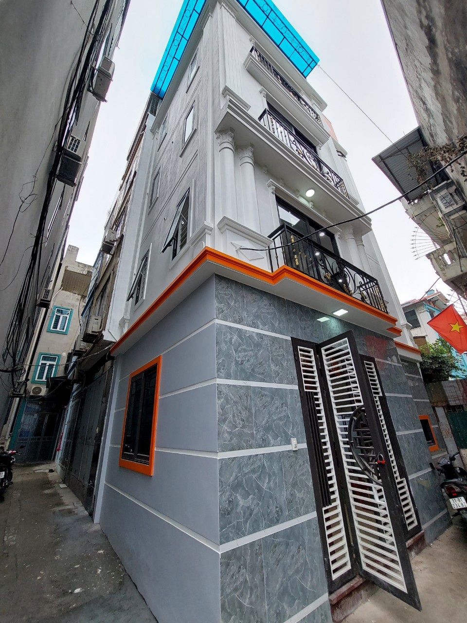  ???? NHÀ DÂN XÂY CẠNH NHỔN – KHU LAI XÁ – 4 NGỦ, LÔ GÓC 