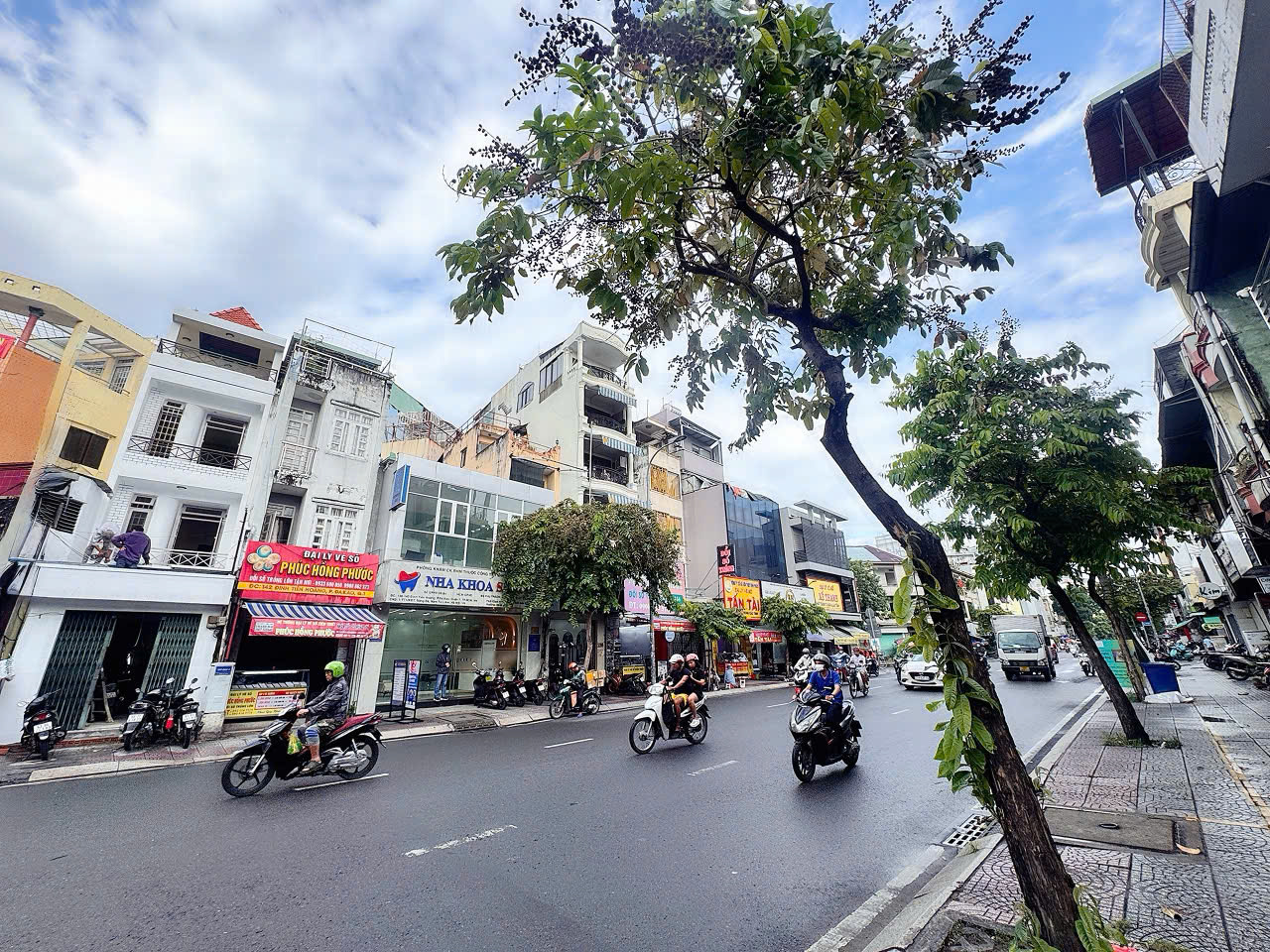  BÁN NHÀ MẶT TIỀN KD Đ. ĐINH TIÊN HOÀNG, QUẬN 1 - 63M2 - HDT 60TR/TH - DUY NHẤT NHÀ CHÀO BÁN TẠI CUNG ĐƯỜNG NÀY 