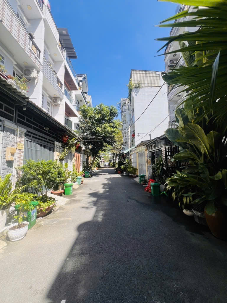  C.H.Ủ CẦN B.A.N  G.A.P  HXH 6M – LÊ VĂN LƯƠNG 