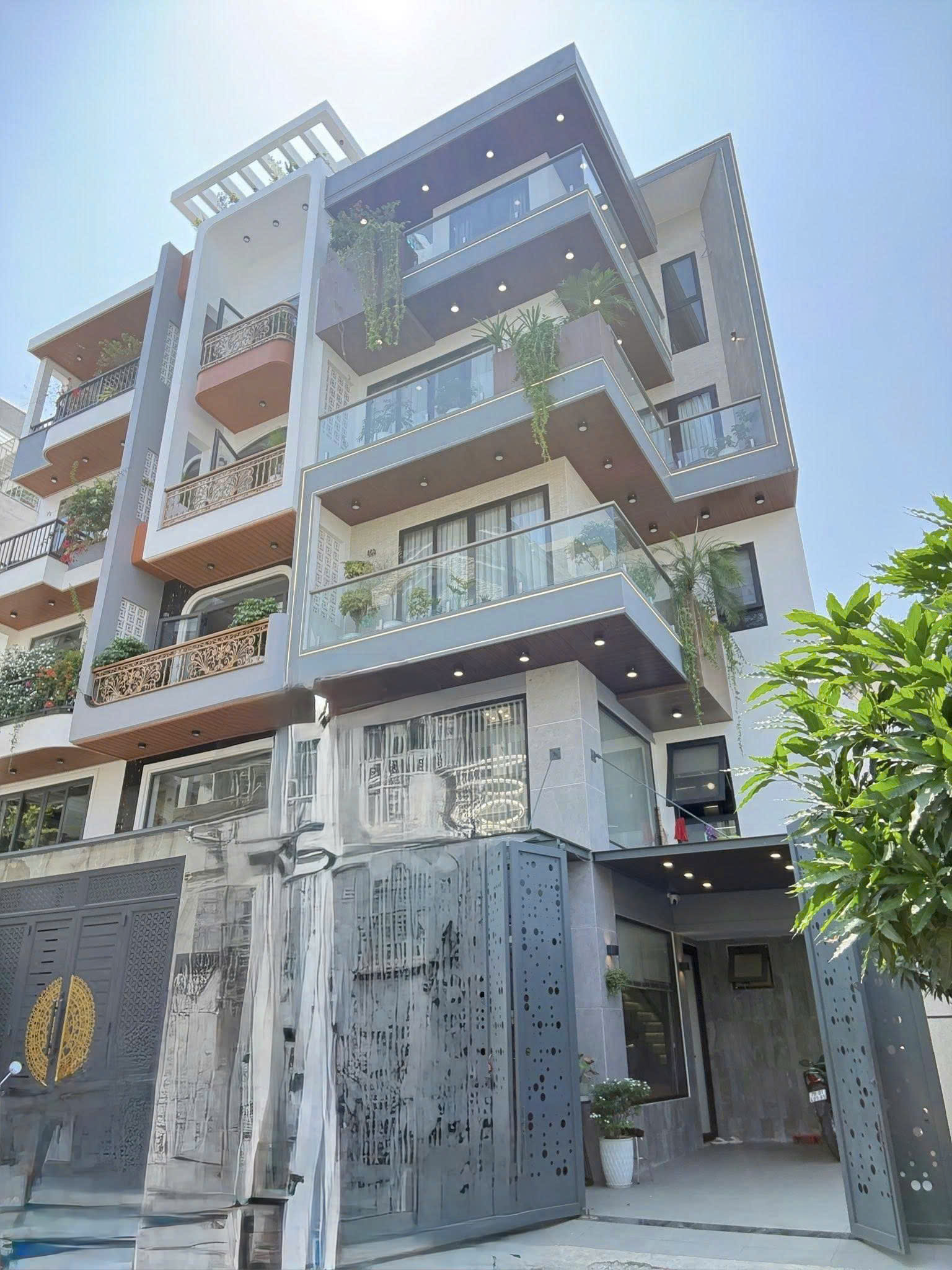  Bán nhà Biệt thự - Hẻm 6m Nguyễn Tư Giản, ngay EMART, 7,9x12m, 5 Tầng, 4PN, 11,3 tỷ. 