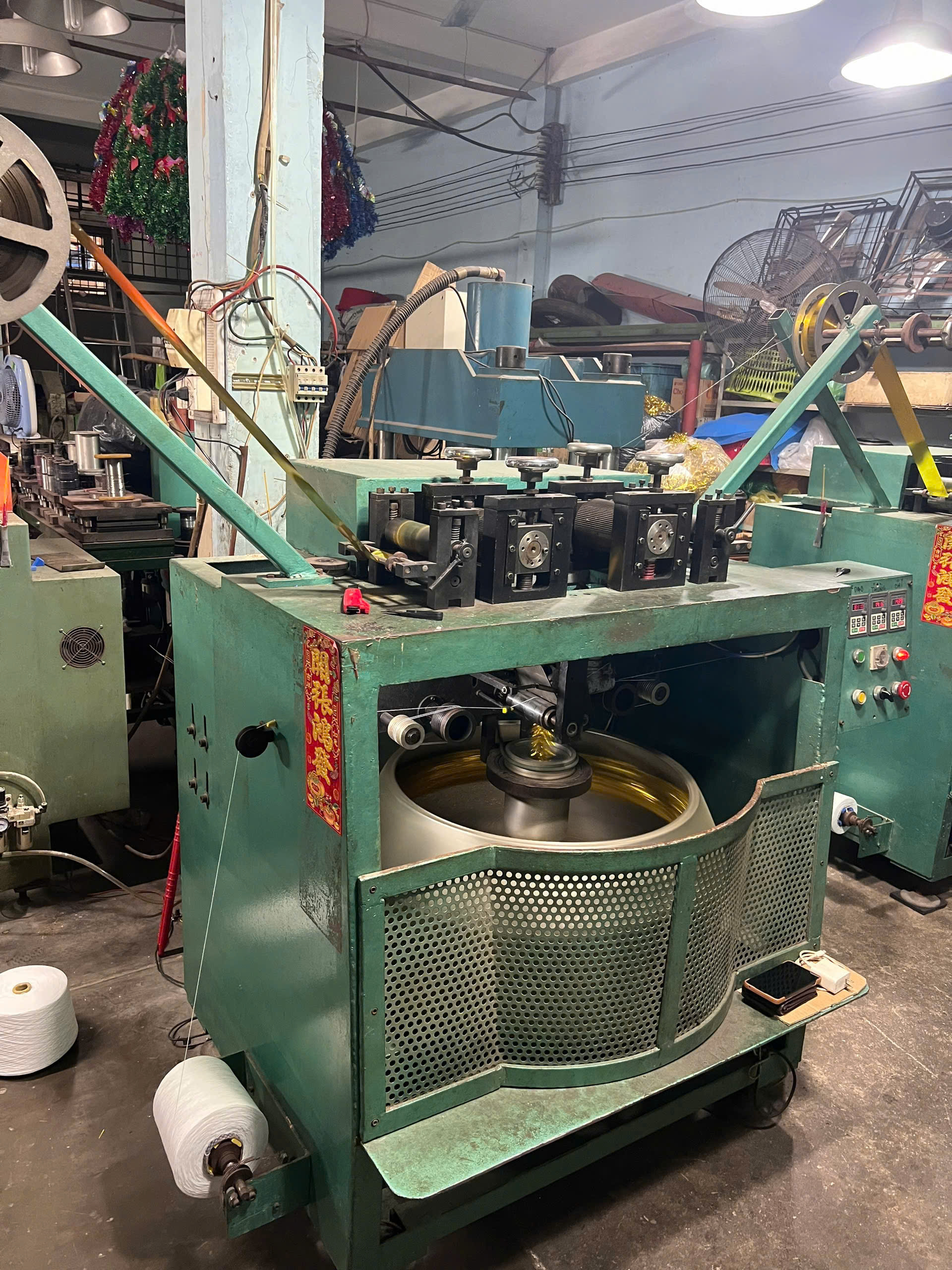  Sang nhượng dây chuyền sản xuất kim tuyến, đa dạng mẫu mã, Tân Phú, Hồ Chí Minh 